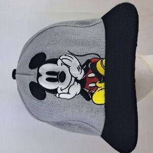 Disney's Mickey Mouse raised embroidered character gray & white snapback hat